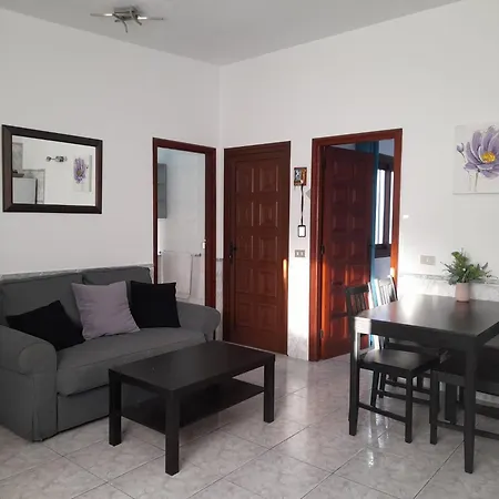 Cozy Spacious With Pool And Wi-fi Chayofita, 6b Holiday home *