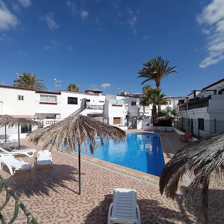 Cozy Spacious With Pool And Wi-fi Chayofita, 6b Holiday home *